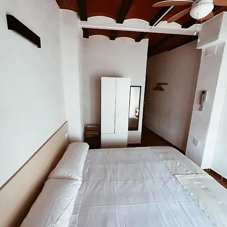 Homestay Casa Cardona *